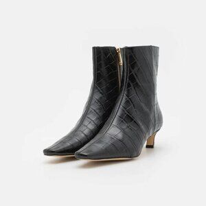 Michael Kors Cosmo Crocodile Embossed Leather Kitten Heel Dress Bootie NIB